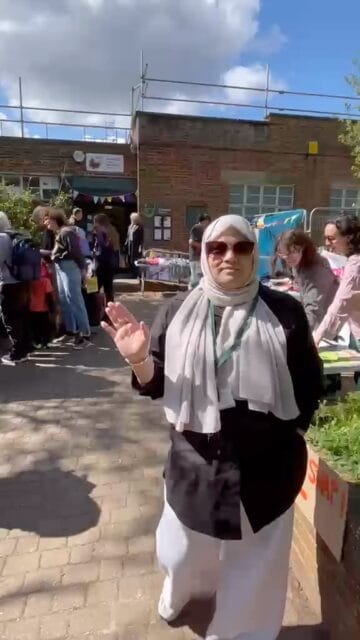 We had a fabulous time at our last street swap on Hampstead Heath. All sorts of treasures were swapped, from designer clothing to a typewriter.
Do you have items to swap? Clothes, kitchenware, or small furniture you’re not using? Come to our next Street Swap at South Kilburn CarniVale:
🗓️Saturday 4th July
⏰1pm - 4.30 pm
📍Peel Plaza, Mile Walk, NW6 5HB
Follow the Eventbrite link in our bio to sign up, or drop by on the day.